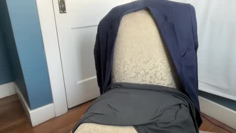 AARON online show from December 2, 2025, 3:18 pm