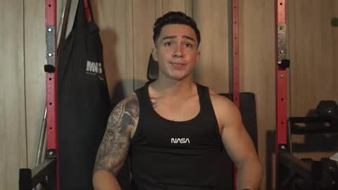 Snapshot of hunk_ryan chatting on October 6, 2025, 12:35 pm hunk_ryan online show from October 6, 2025, 12:35 pm