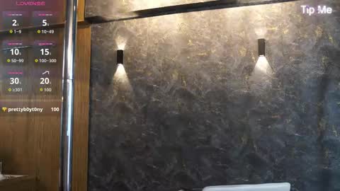 hunk_ryan online show from November 21, 2025, 2:16 pm