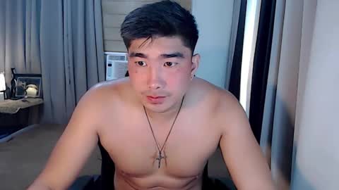 Snapshot of hunkfireman chatting on March 17, 2026, 1:32 am ADAM online show from March 17, 2026, 1:32 am