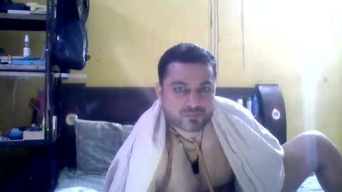 hunkster102 online show from April 29, 2026, 6:14 pm