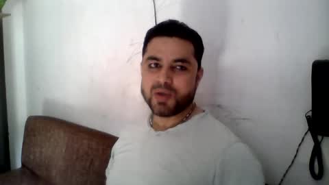 hunkster102 online show from May 2, 2026, 4:39 am