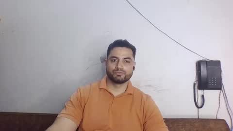 hunkster102 online show from May 19, 2026, 9:37 am