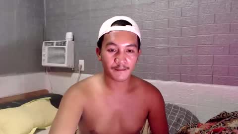 Snapshot of hunkylloyd chatting on April 6, 2026, 5:47 pm hunkylloyd online show from April 6, 2026, 5:47 pm