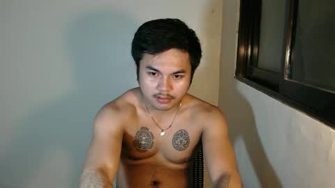 hunkyzeus online show from January 4, 2025, 9:10 am