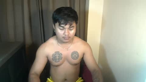 hunkyzeus online show from August 4, 2026, 6:32 pm