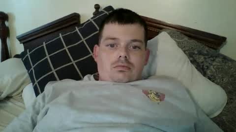 huntdog1221 online show from June 19, 2026, 7:39 pm