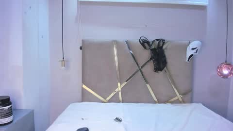 Snapshot of hunterheat_ chatting on October 18, 2025, 11:55 am hunterheat_ online show from October 18, 2025, 11:55 am