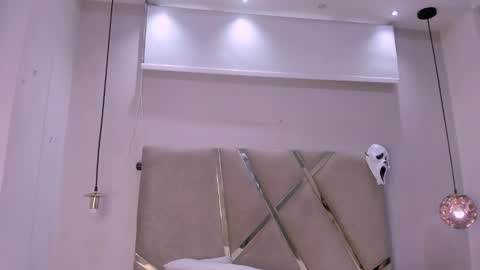 Snapshot of hunterheat_ chatting on October 22, 2025, 11:43 am hunterheat_ online show from October 22, 2025, 11:43 am