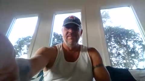 hunybager online show from December 1, 2025, 2:11 pm