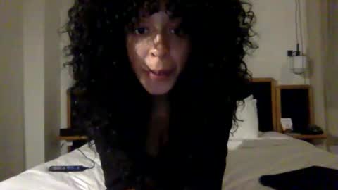 Goddess Hunyy online show from January 1, 2025, 12:32 am