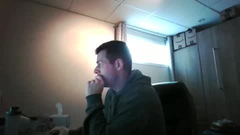 hurley7890 online show from December 5, 2025, 3:09 pm