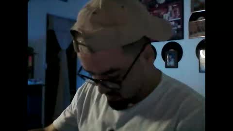 Snapshot of hurtadodirector chatting on May 3, 2026, 6:08 am hurtadodirector online show from May 3, 2026, 6:08 am