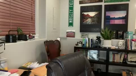 Snapshot of hvnter_fox chatting on July 13, 2026, 9:01 am hvnter_fox online show from July 13, 2026, 9:01 am