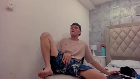 Snapshot of hydan_ chatting on July 10, 2026, 9:39 pm hydan_ online show from July 10, 2026, 9:39 pm