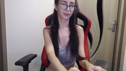 Snapshot of hypefoxxx chatting on February 21, 2025, 10:50 am Emma Ava online show from February 21, 2025, 10:50 am