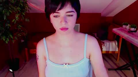 Julia online show from September 23, 2025, 9:07 pm