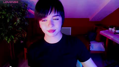 Julia online show from September 24, 2025, 9:07 pm