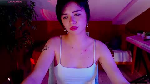 Julia online show from September 26, 2025, 9:41 pm