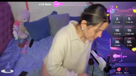 Hello Im Julieta Im 25 years old and I love being here. Thank you for visiting my living room. The only rule is that you hap online show from September 26, 2025, 4:05 am