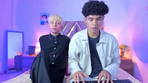 Son Hyunjin online show from February 15, 2026, 4:36 pm