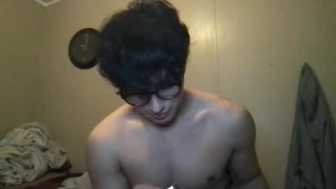 hyunluv online show from March 25, 2026, 4:02 pm