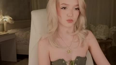 Joselle online show from April 30, 2026, 8:57 pm