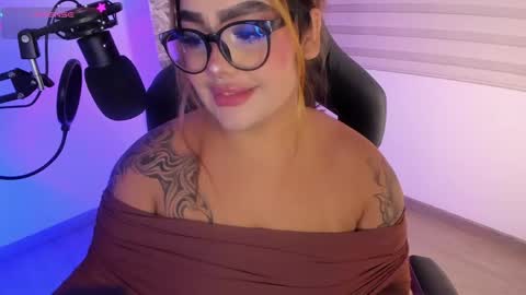 Ari online show from May 10, 2026, 1:55 am