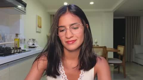 Kat online show from May 5, 2026, 4:09 am