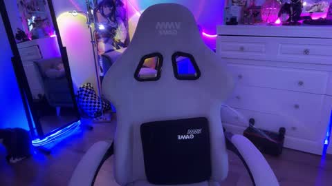 Asya  online show from December 20, 2025, 9:27 am