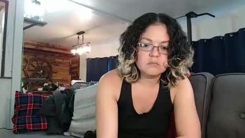 ShortStuff online show from February 21, 2025, 7:32 pm