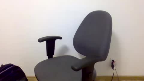 Snapshot of i_was_a_shy_dad chatting on October 14, 2025, 11:44 am i_was_a_shy_dad online show from October 14, 2025, 11:44 am