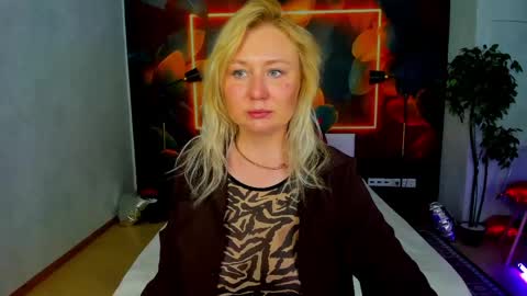 Samanta online show from May 2, 2026, 2:27 am