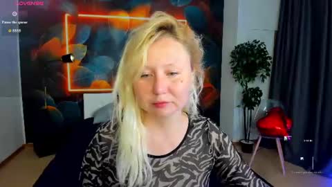 Samanta online show from June 18, 2026, 1:28 am