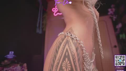       online show from April 24, 2026, 9:50 pm