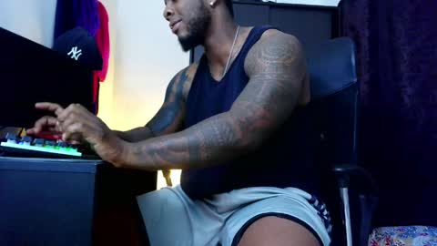 Mr H Independent model online show from March 30, 2026, 1:06 am
