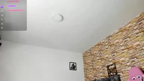 Snapshot of iam_luisa_ chatting on September 15, 2025, 11:49 pm Luisa online show from September 15, 2025, 11:49 pm