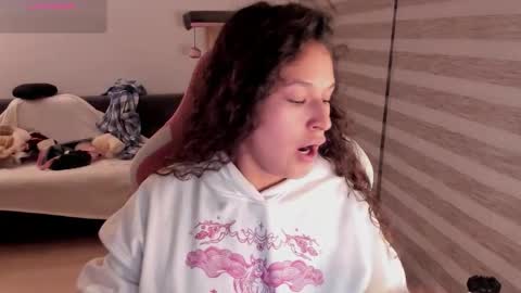 Snapshot of iam_nikki chatting on October 15, 2025, 2:44 am On instagram Imm NikkiHelp me reach 100 likes online show from October 15, 2025, 2:44 am