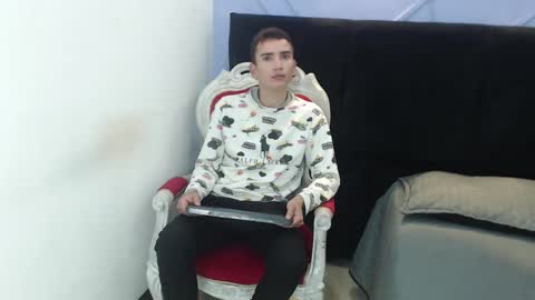 Iam Smith  online show from January 16, 2026, 12:20 pm