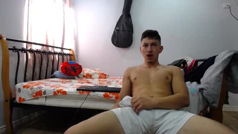 iam_yourbabyprincess_xd online show from January 14, 2025, 7:00 pm