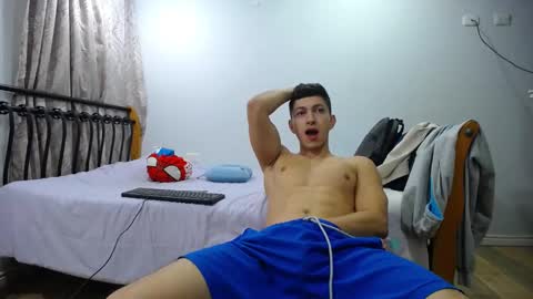 iam_yourbabyprincess_xd online show from February 19, 2025, 6:11 am