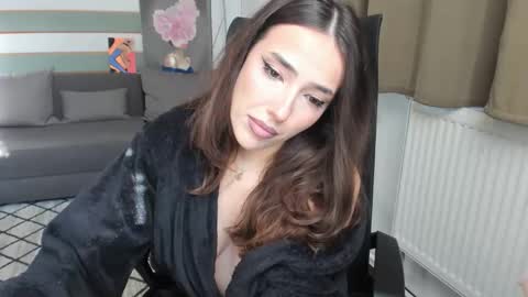 Baby Gal online show from November 26, 2025, 7:31 am