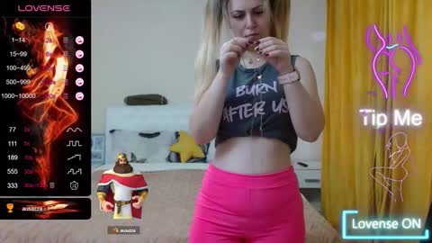 Snapshot of iamdaddyissues chatting on October 4, 2025, 8:01 am Alice online show from October 4, 2025, 8:01 am