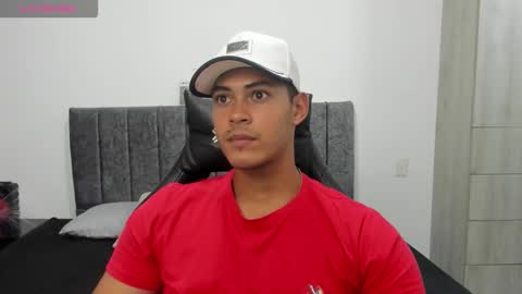 Dylan  independent model  online show from January 6, 2026, 12:31 pm