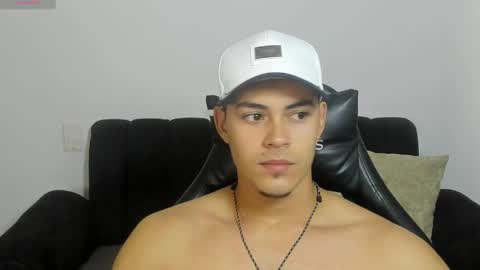 Dylan  independent model  online show from April 5, 2026, 2:25 pm