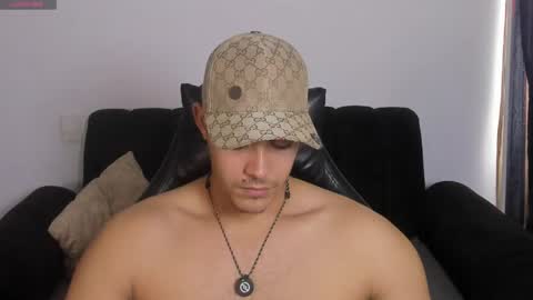 Dylan  independent model  online show from April 25, 2026, 1:41 pm
