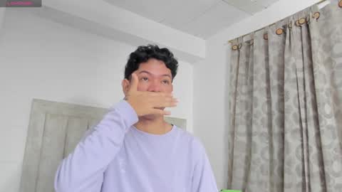 Juliiiiian online show from December 22, 2024, 11:11 am