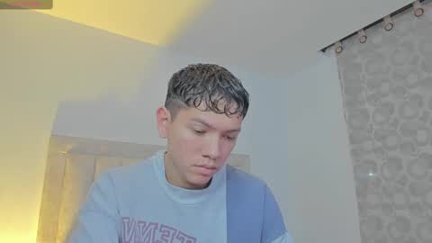 Juliiiiian online show from March 8, 2025, 10:43 am