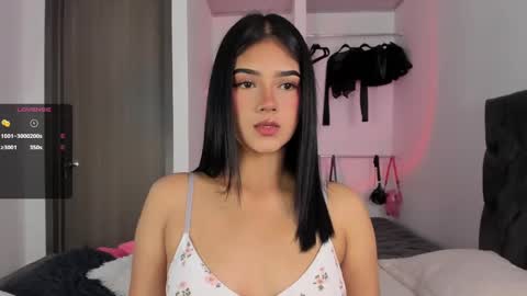 Snapshot of iamjulietaa chatting on February 25, 2025, 3:27 pm    online show from February 25, 2025, 3:27 pm