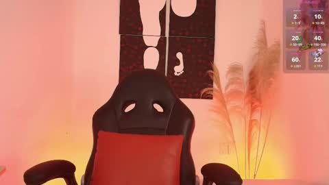 IM LOLA  online show from October 6, 2025, 4:04 pm